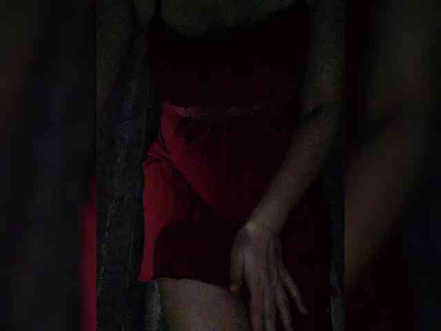 LIZISAHAROK webcam