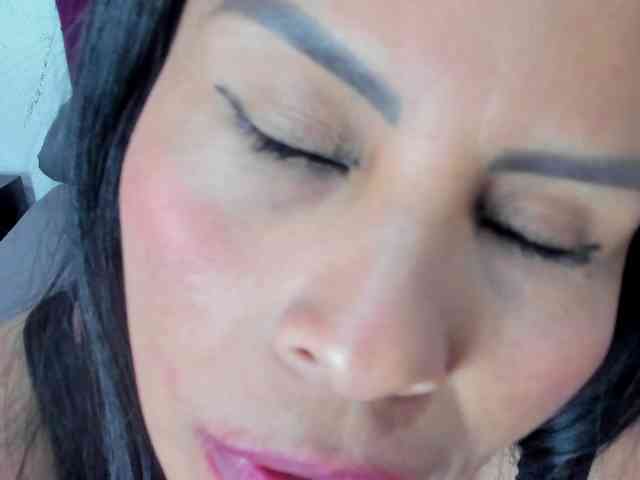 MilfSharoon webcam
