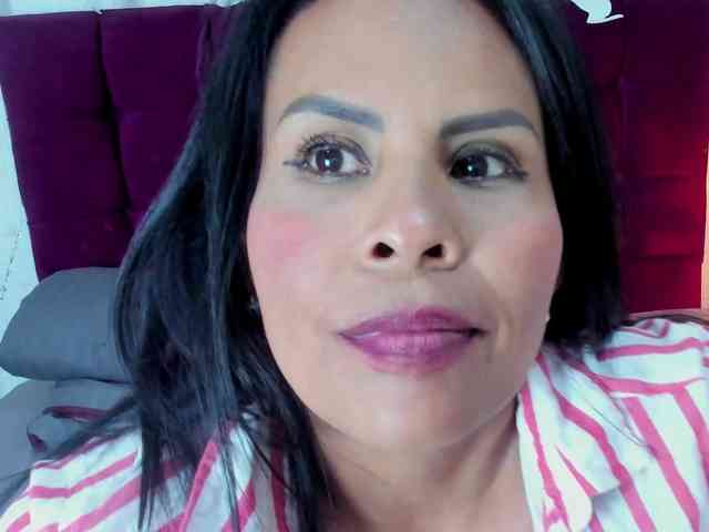 MilfSharoon webcam