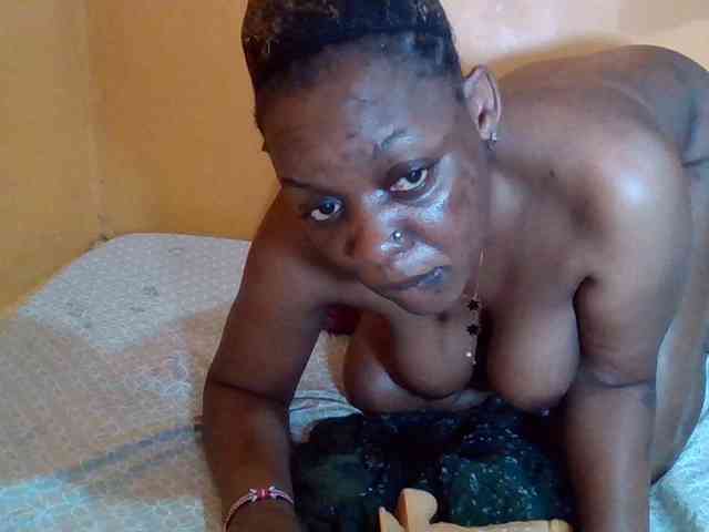 Prettyblackgal webcam