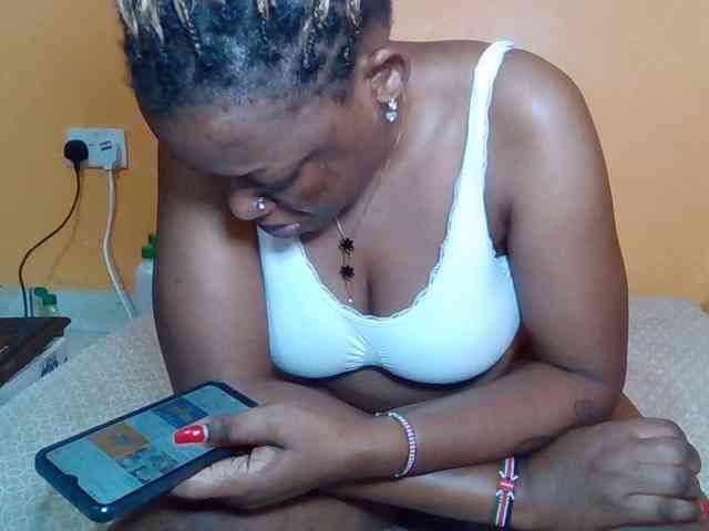 Prettyblackgal webcam