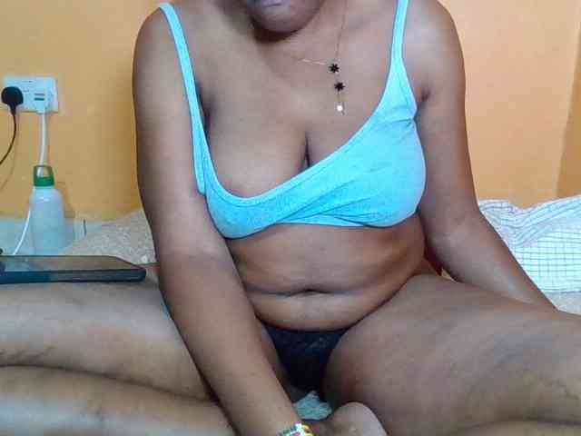 Prettyblackgal webcam