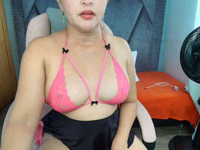 meganmilf2 webcam
