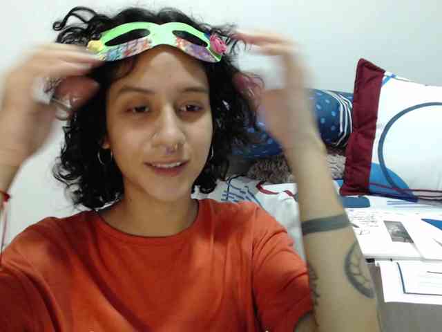AlinaWoolf webcam