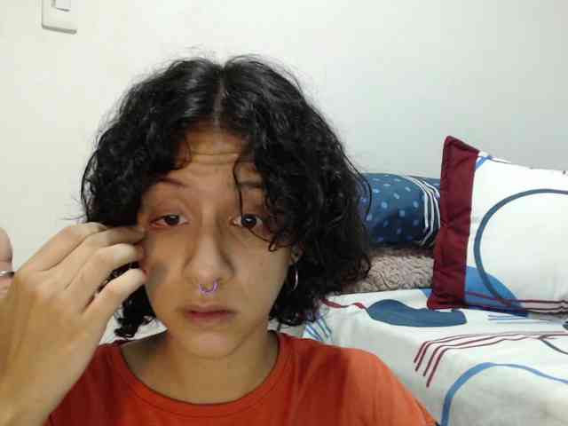 AlinaWoolf webcam