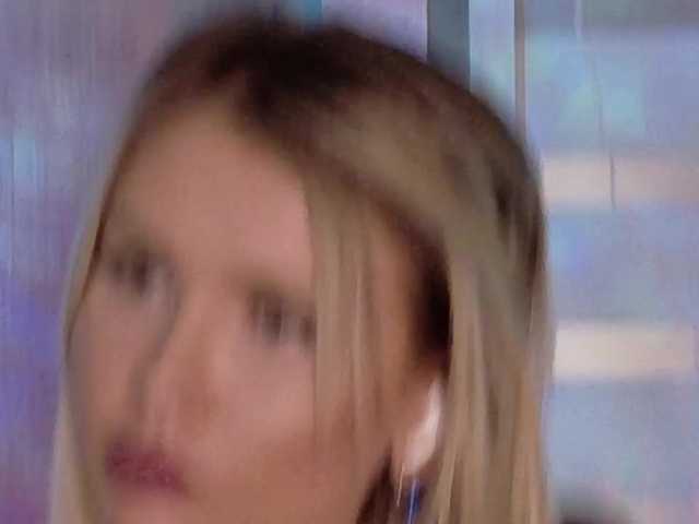 Vai a chattare su __Emmi__ __Emmi__