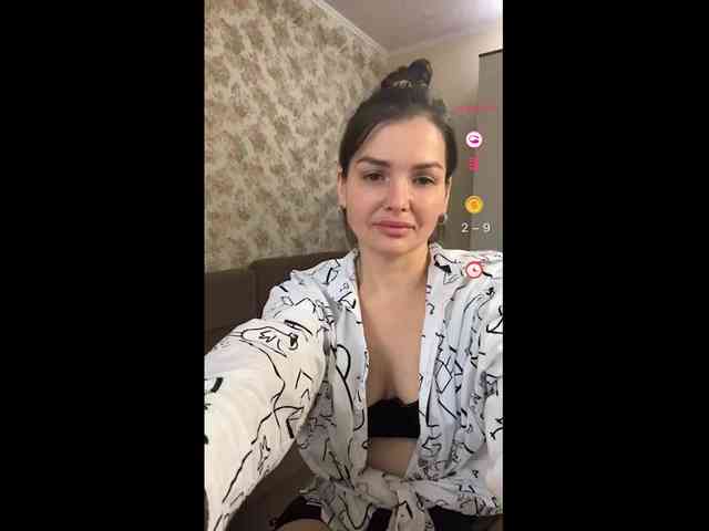 KsyushaMilf84 webcam