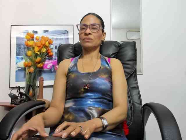 Aries-Mature webcam