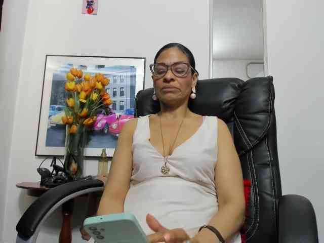 Aries-Mature webcam