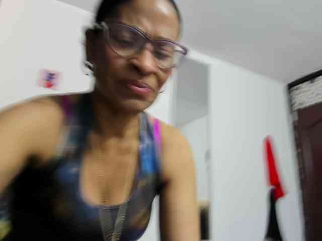 Aries-Mature webcam