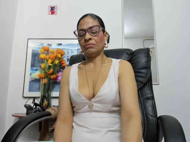 Aries-Mature webcam