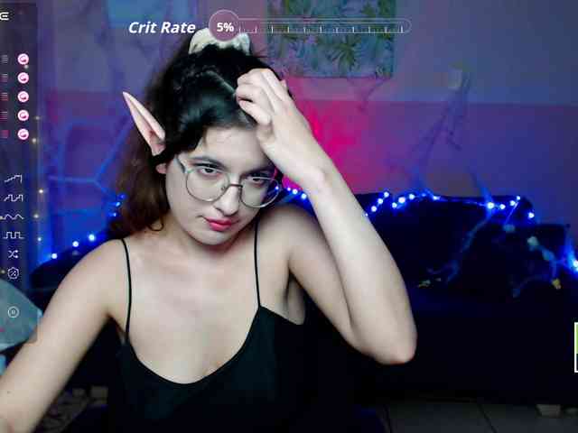 AminaBeatris13 webcam