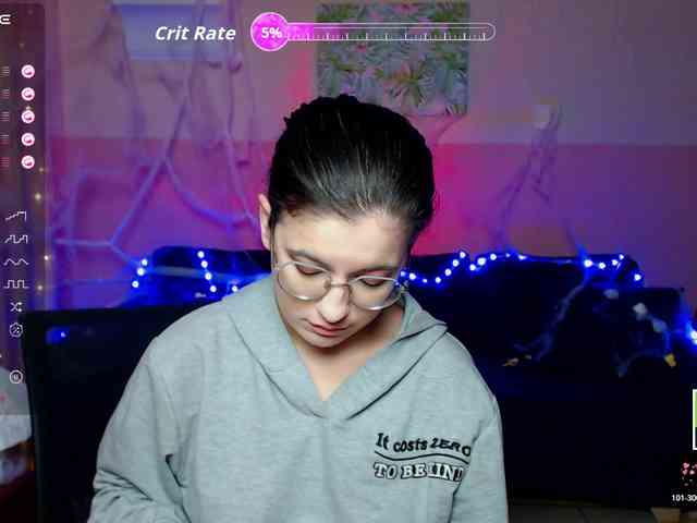 AminaBeatris13 webcam