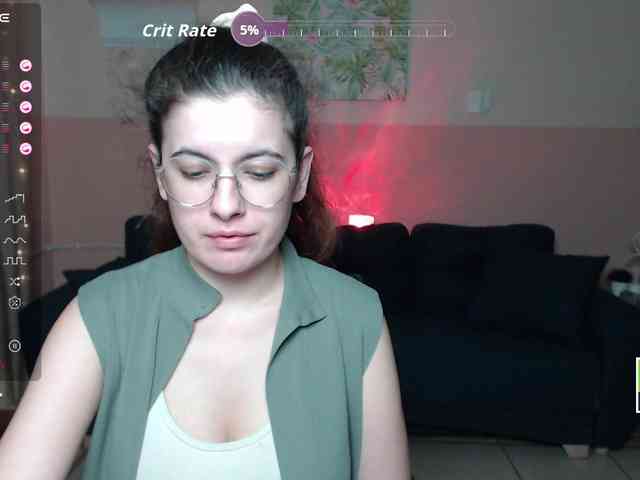 AminaBeatris13 webcam