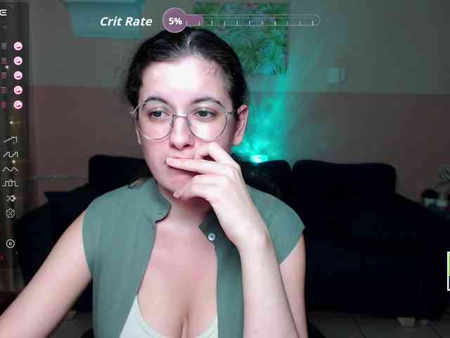 AminaBeatris13 webcam