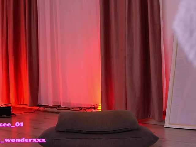 Entra en el chat con el modelo VanesaSimon VanesaSimon