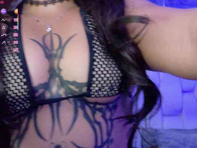 valkiriamoore webcam