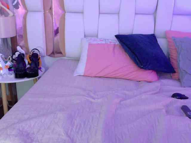 valkiriamoore webcam