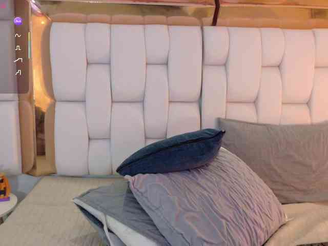 valkiriamoore webcam