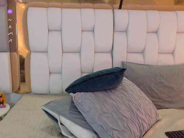 valkiriamoore webcam