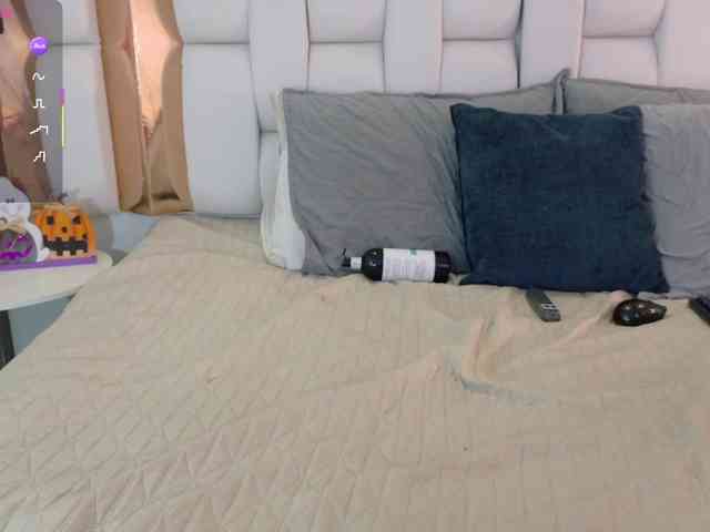 valkiriamoore webcam