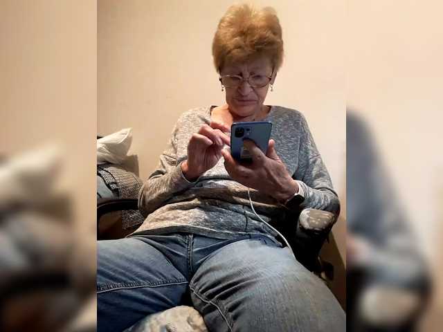 Accedi alla chat con il nickname Reife-dame Reife-dame