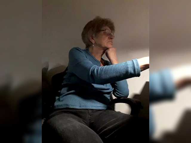 go to chat with Reife-dame