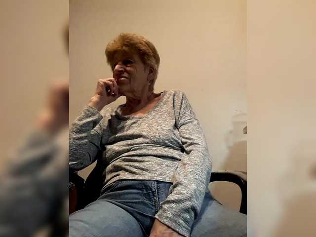 Accedi alla chat con il nickname Reife-dame Reife-dame