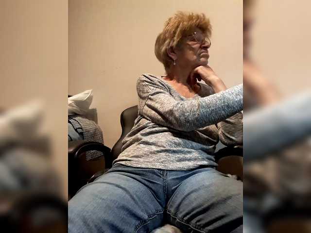 go to chat with Reife-dame