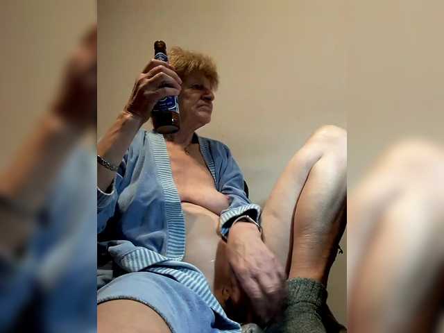 go to chat with Reife-dame