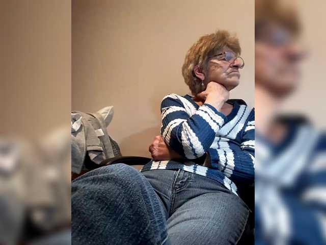 Entrez le videochat erotique avec le
modèle Reife-dame Reife-dame