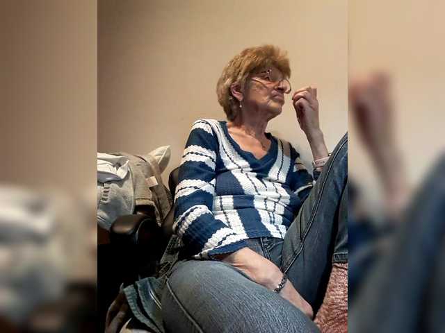 go to chat with Reife-dame