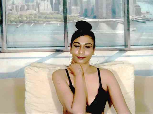 ErroticStarr webcam