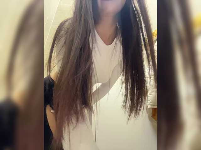 Entrez le videochat erotique avec le
modèle -ALLINA- -ALLINA-