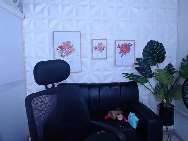 Valentina-mature webcam