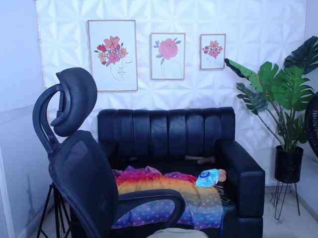 Valentina-mature webcam