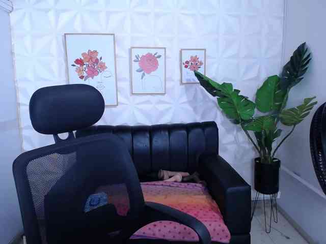 Valentina-mature webcam