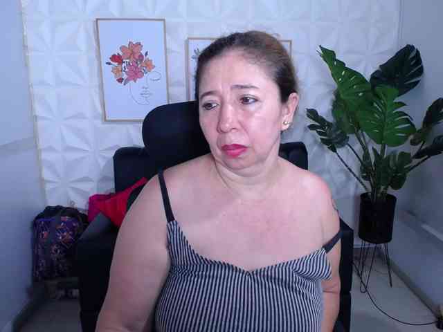 Valentina-mature webcam