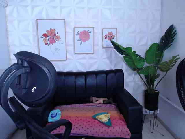 Valentina-mature webcam