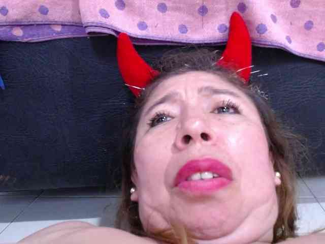 Valentina-mature webcam