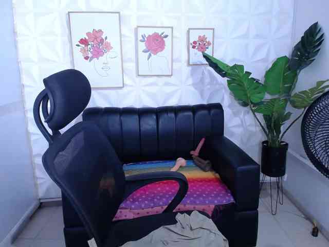 Valentina-mature webcam