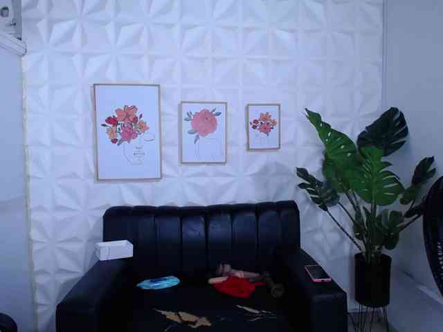 Valentina-mature webcam