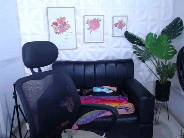 Valentina-mature webcam