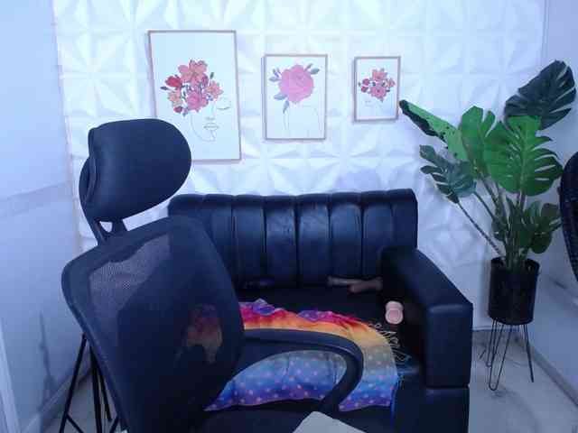 Valentina-mature webcam