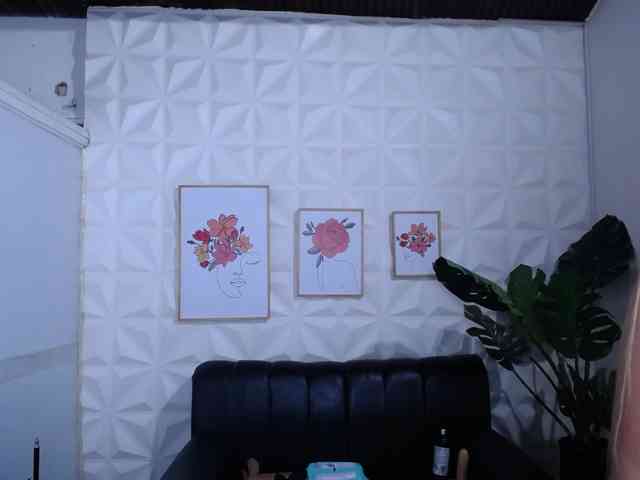Valentina-mature webcam