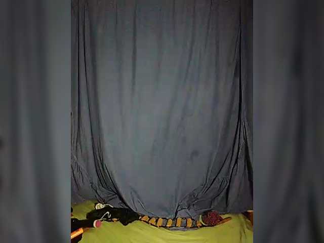 FameLara webcam