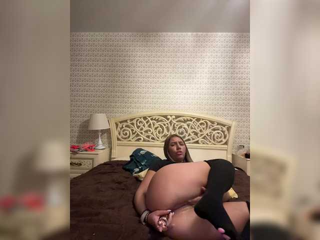 go to chat with Karoleila_07