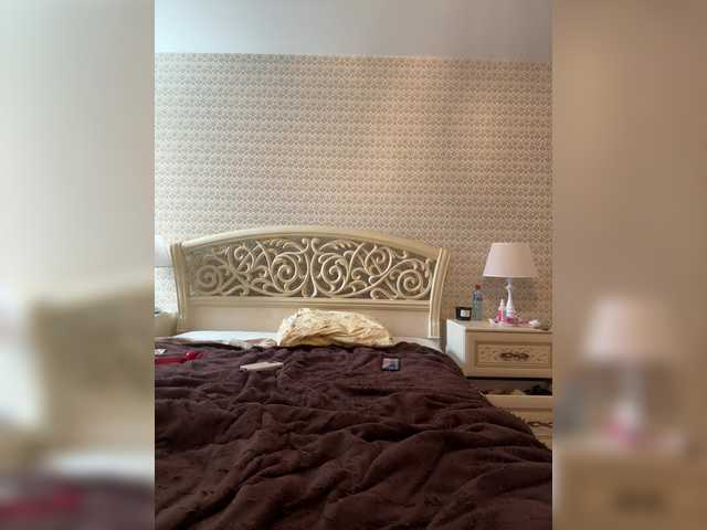 Entra en el chat con el modelo Karoleila_07 Karoleila_07