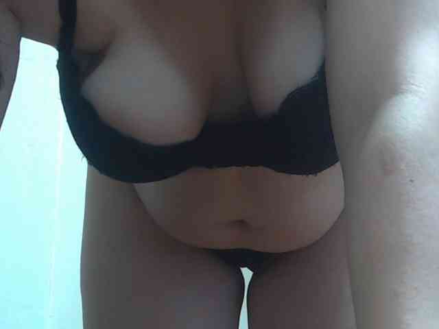 Nikol19721 webcam