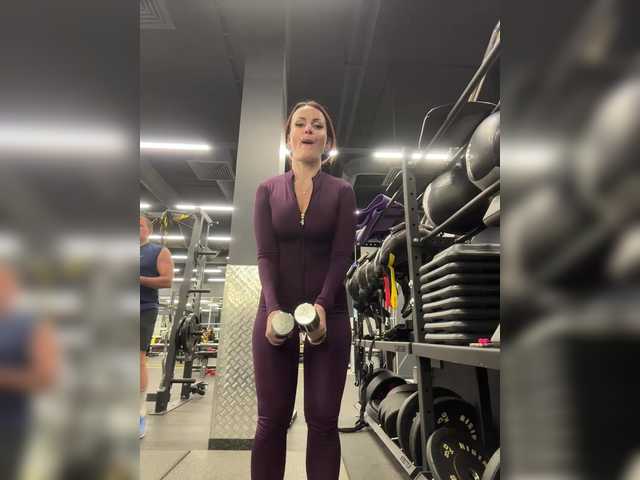 Gratis Live Sexcam mit _FuckMeNow_ _FuckMeNow_